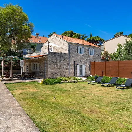 Heritage House Marina Βίλα *