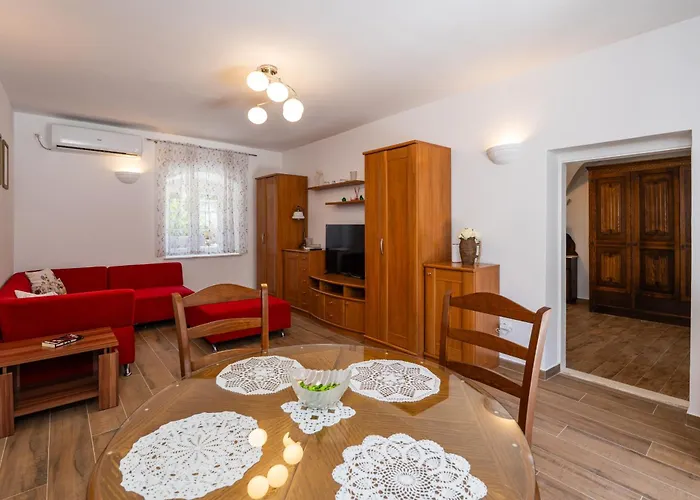 Heritage House Marina *